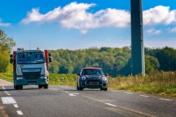 Como fazer uma ultrapassagem com seguran&ccedil;a